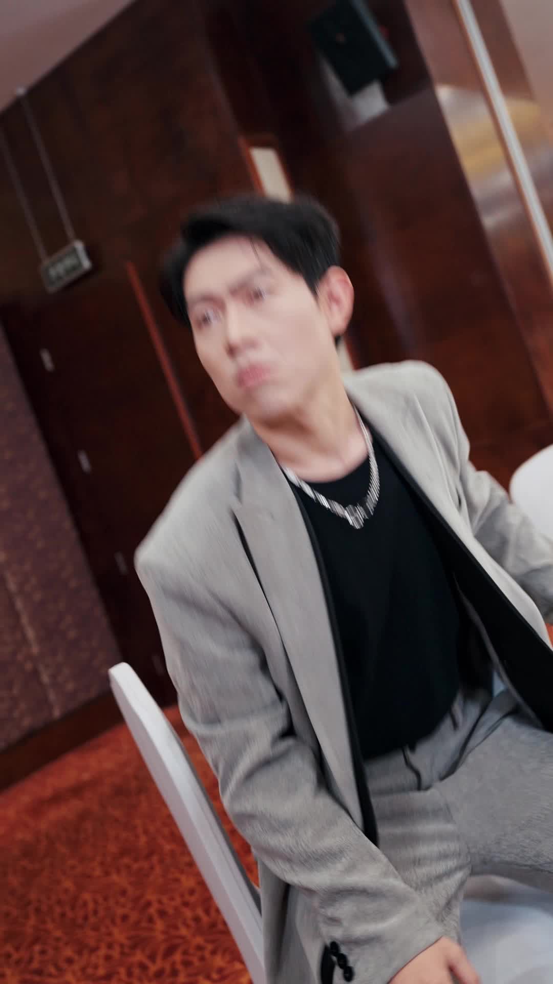 Tập 77 - Người Kế Thừa và Cuộc Hôn Nhân Giả